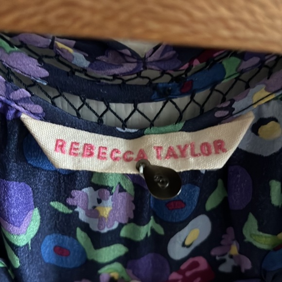 Rebecca Taylor 100% Silk Purple Floral Longsleeve V-Neck Size 6 - Picture 6 of 7